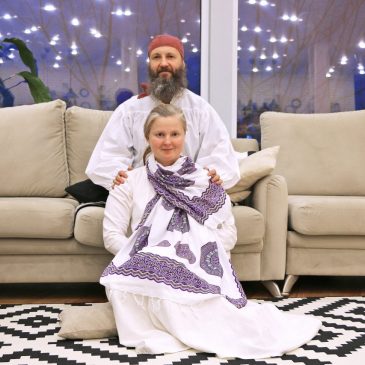Давайте знакомиться. Я — целительница!