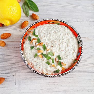 Сыроедный хумус с миндалём и шалфеем | Raw hummus with almonds and sage