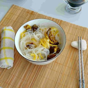 Фунчоза с запеченными баклажанами