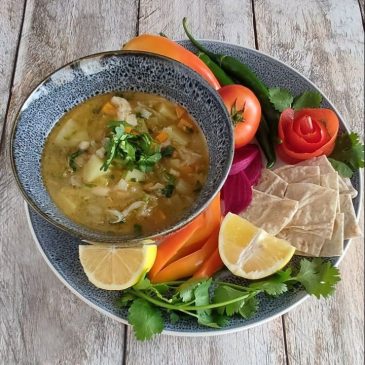 Vegan-суп из квашеной капусты и корней лопуха