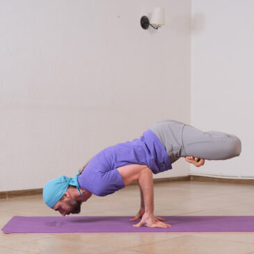 онлайн-занятие в стиле Аштанга-йоги